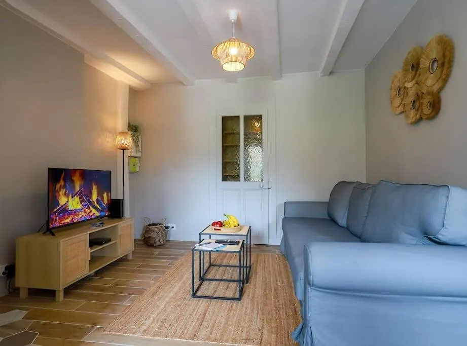 Apartment L'Instant Paquier 3 Etoiles - Vieille Ville, Face Au Lac, 6 Personnes Annecy