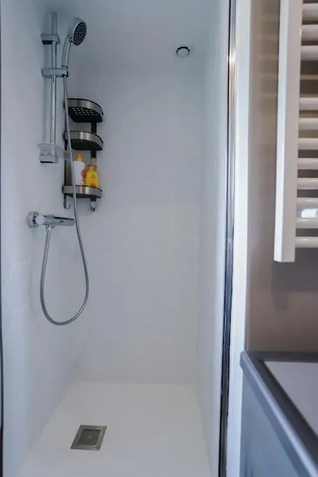 L'Instant Paquier 3 Etoiles - Vieille Ville, Face Au Lac, 6 Personnes Annecy Apartment